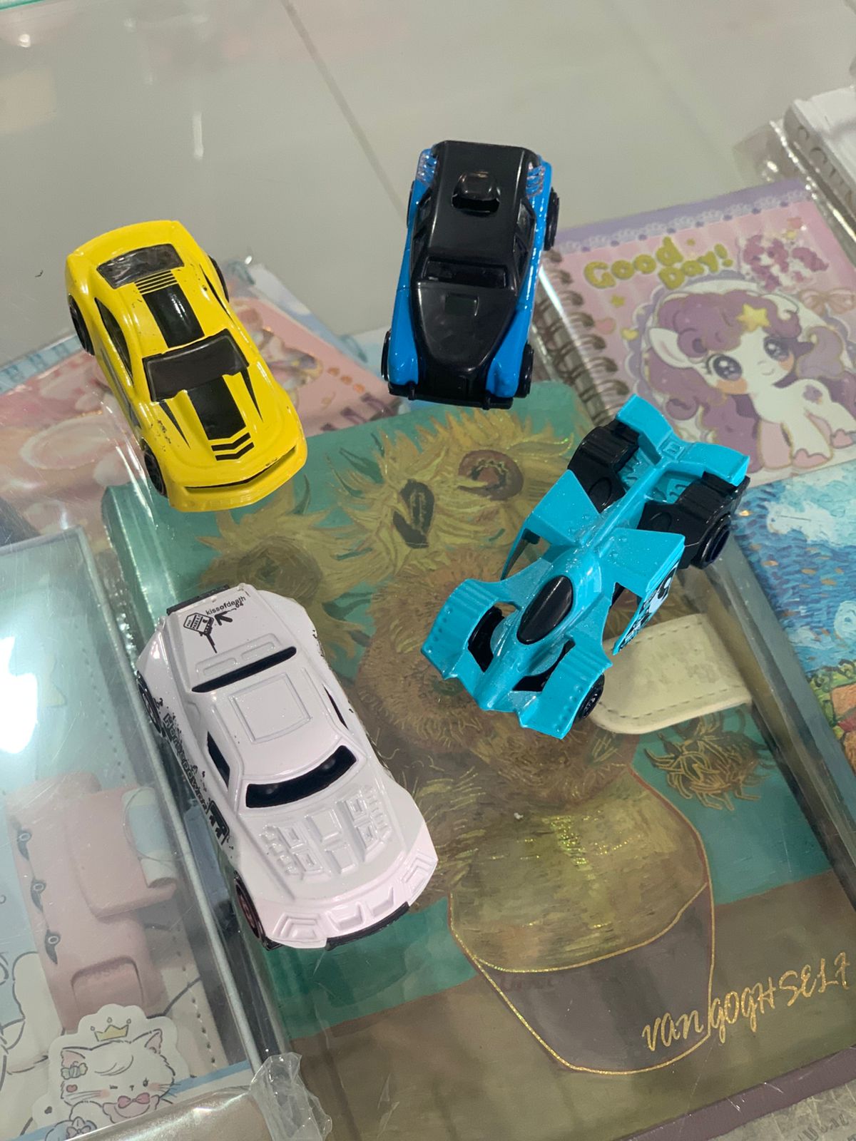 Hot Wheel Toy Car Set of 4.