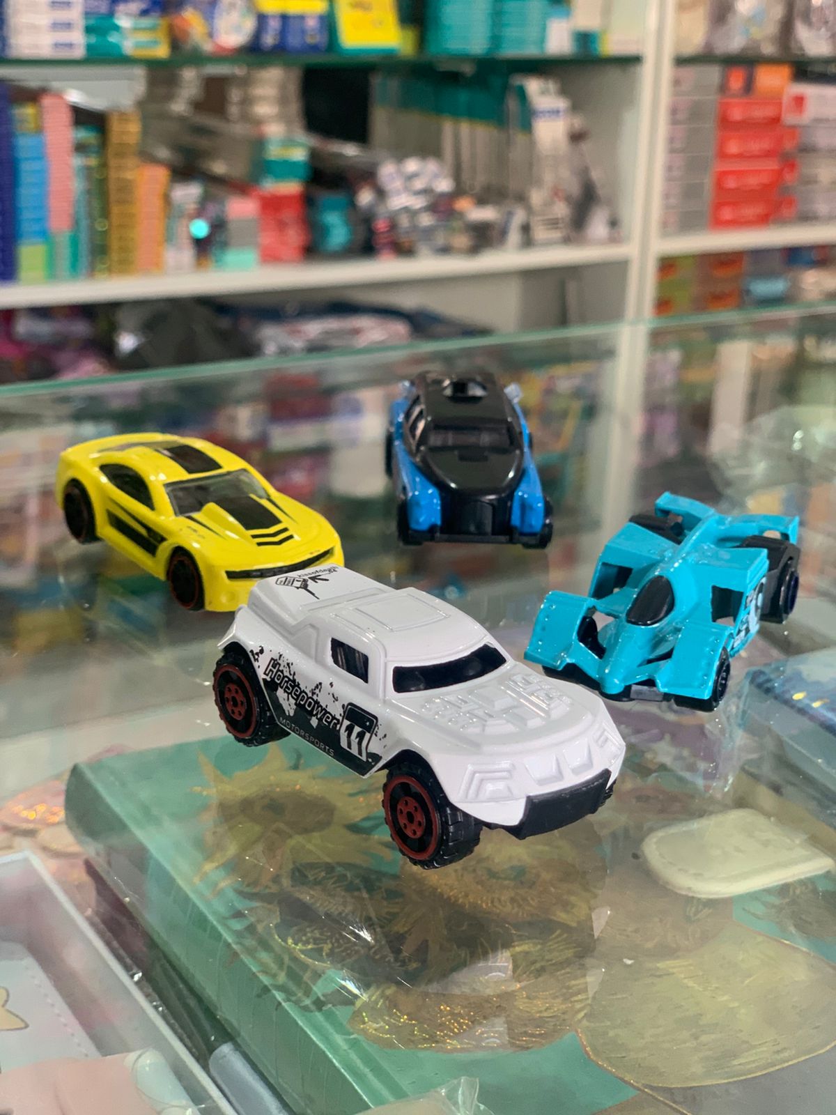 Hot Wheel Toy Car Set of 4.