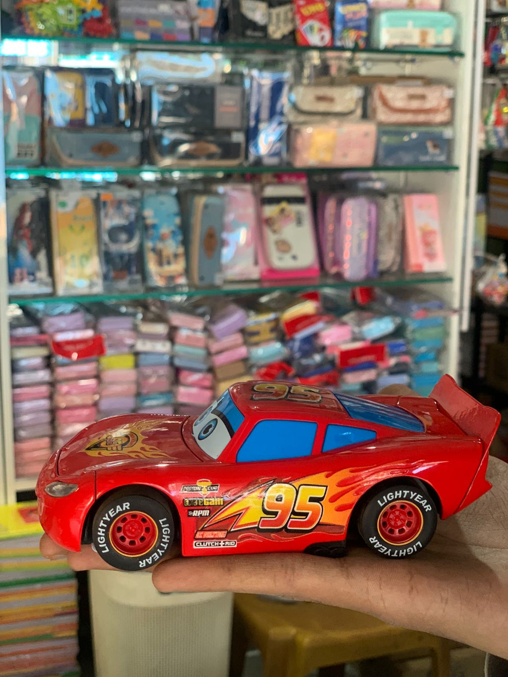 1:28 DIE- CAST Metal Car